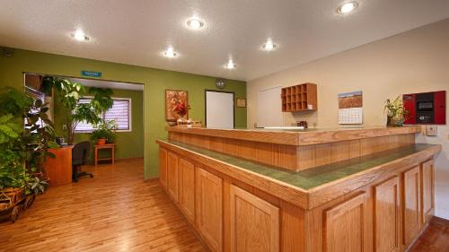 Oakridge Hôtel | Oakridge Inn & Suites