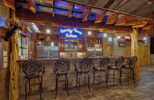 Johnson City Maison | Oakridge Ranch Pool+Hot-tub Pickleball Court