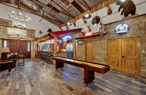 Johnson City Maison | Oakridge Ranch Pool+Hot-tub Pickleball Court
