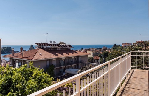 Aci Trezza Appartement | Oasi Azzurra Seaview by Wonderful Italy