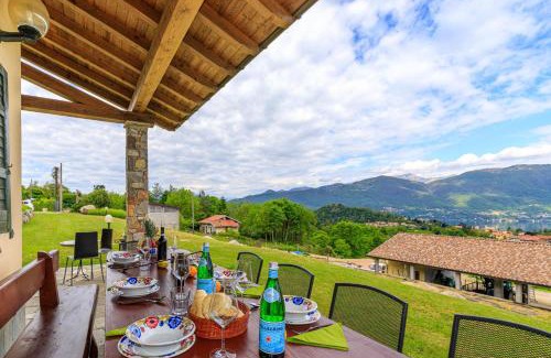 Castelveccana Appartement | Oasi di Castelveccana Apt Pool and View - Happy Rentals