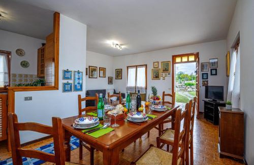 Castelveccana Appartement | Oasi di Castelveccana Apt Pool and View - Happy Rentals