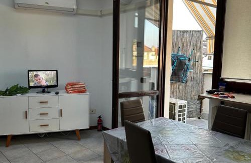 Brebbia Appartement | Oasi Sole Laghi with Pool