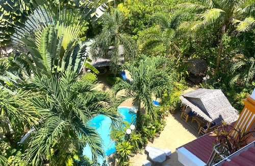 Karon Villa | OASIS 5-Bedroom VILLA, Karon/Phuket, only 10 walking minutes from the fine sands