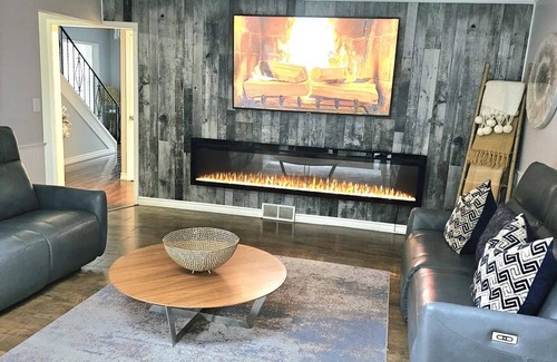 Ingersoll Villa | ***OASIS***