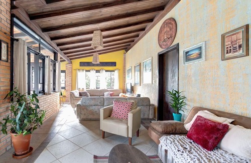 Garopaba Maison | LA MAISON POUR VOS VACANCES jardin, wifi, ciel, 800 mts de la mer, nous acceptons vos chiens