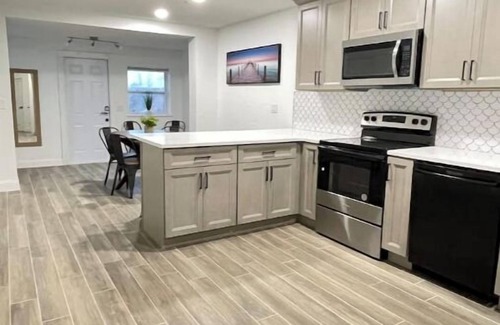 Port Orange Maison | Oasis House 3Bed+2Ba+Pool+Garage. Bikes welcome!