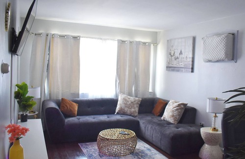Linden Appartement | Oasis Near it All!