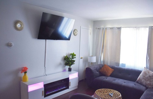 Linden Appartement | Oasis Near it All!