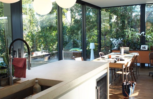 Cauderan Villa | Oasis de verdure et de tranquillité avec piscine et sauna