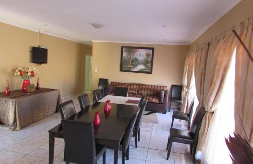 Emalahleni Maison | Oasis Of Life Guest House