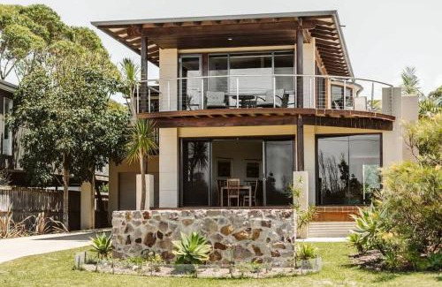 Vincentia Maison | Oasis on the beach - large 6BR home w. ocean views