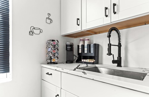 West New York Appartement | Oasis on the Hudson River: NYC Views & Vibes, Charming 2 Bedroom with Wifi