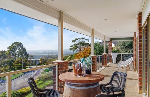 Dromana Maison | Oasis Views - Beautiful Holiday House , Pet Friendly just minutes from Dromana foreshore