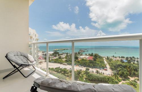 Puerto Juarez Appartement | OASlS Beachfront 2 BDR with pool by Casa Paraiso
