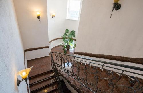 Babyn Hôtel | Oazis-M