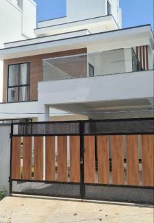 Muttukadu Maison | Oblong