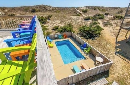 Waves Maison | OBX Pool Beachfront Hot Tub 5Bed Volleyball Arcade
