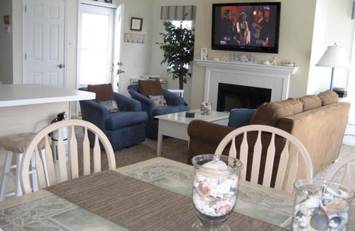 Gold Coast Appartement | OC2543 Central Ave-2nd-Floor