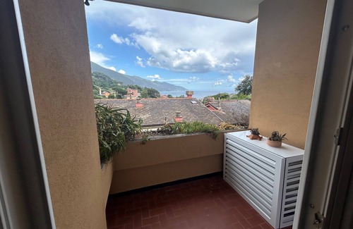 Cinque Terre Appartement | Occhi sul Mare with view A/C terrace and parking