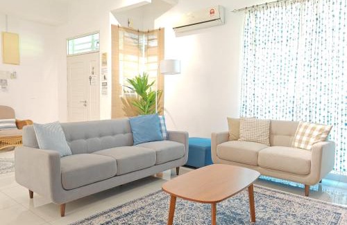 Tanjung Bungah Maison | Ocean 27 Batu Ferringhi Shamrock Beach 6 Bedroom 22pax with Pool