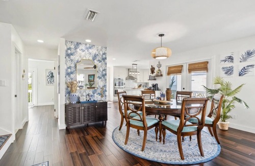 Cutthroat Harbor Estates Maison | ✨️ Ocean access w/Dock, 4 bed/4 bath. Inquire for any special requests ✨️