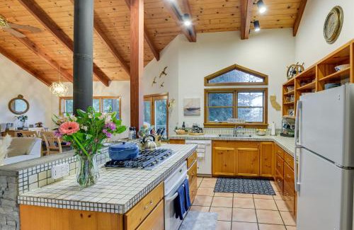 Gualala Maison | Ocean and Redwoods Views! Coastal NorCal Sanctuary