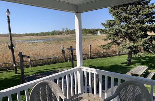 Ogunquit - Wells Maison | Ocean Avenue beach rental! Across the street from Moody Beach in Wells, Maine