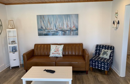Ogunquit - Wells Maison | Ocean Avenue beach rental! Across the street from Moody Beach in Wells, Maine