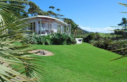Whangarei Heads Maison | Ocean Beach Hideaway + Chalet