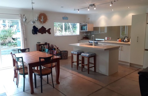 Tairua Cottage | Ocean Beach Honey - Maison de vacances Tairua