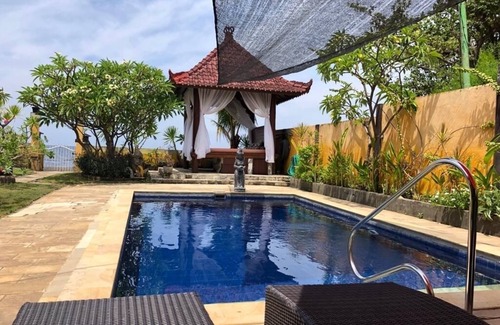 Buleleng Villa | Villa en bord de mer avec piscine, petit-déjeuner et personnel gratuits. Réservez 7 jours et obtenez 10% de réduction