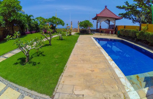 Buleleng Villa | Villa en bord de mer avec piscine, petit-déjeuner et personnel gratuits. Réservez 7 jours et obtenez 10% de réduction