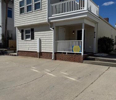 Crescent Beach Maison | Ocean Blvd Beach Makin Waves Home,sleeps 8,pets OK,free park