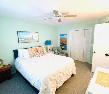Crescent Beach Maison | Ocean Blvd Beach Makin Waves Home,sleeps 8,pets OK,free park