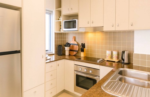 Caloundra Appartement | Ocean Breeze Caloundra – Rooftop Pool, Walk to Beach & Cafés