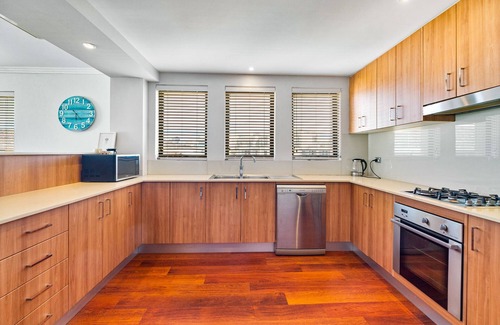 Blue Bay Appartement | OCEAN BREEZE | LUXURY APARTMENT WITH OCEAN VIEWS AT THE ENTRANCE