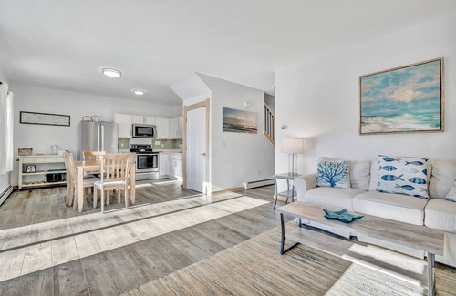Owls Head Maison | Ocean Breeze West Wind – 2BR Retreat Near Rockland