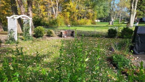 Angola on the Lake Maison | Ocean Eyes half mile to Beach Pet friendly AC