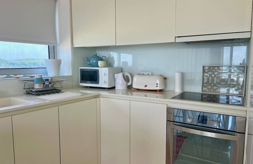 Ofir Appartement | Ocean facing cozy spot. A painting-like stay, brimming with light and fresh air.