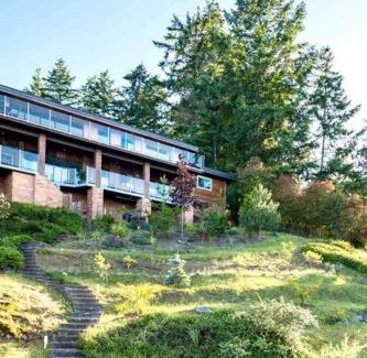 Juan de Fuca Electoral Area Appartement | OCEAN FRONT 2 BEDROOM SUITE with STUNNING VIEWS