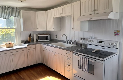 Camp Ellis Cottage | Ocean front 4 Bedroom / 2 Bath cottage