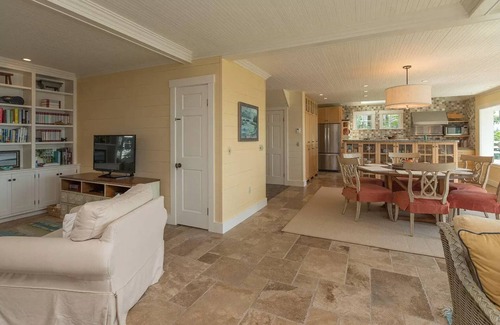 Spruce Head Maison | Le complexe familial en bord de mer comprend toutes les commodités.