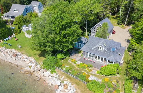 Spruce Head Maison | Le complexe familial en bord de mer comprend toutes les commodités.