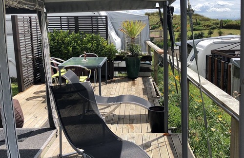 Papamoa Beach Maison | Ocean Front Beach Pad