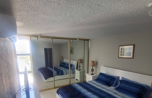 Isla Verde Station Balnéaire | Ocean Front Isla verde Ave 2 bdrm 1.5 Bath Resort style livin Centrally Located.