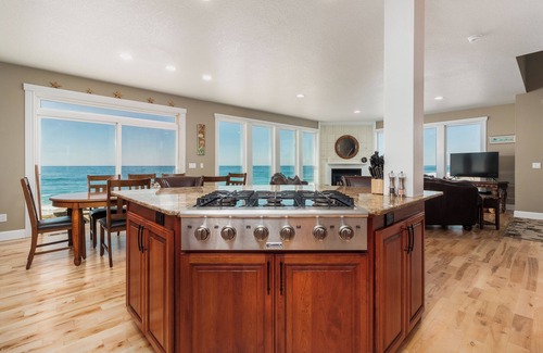 Gleneden Beach Maison | Ocean Front Luxury Home