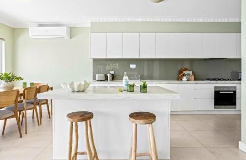 Bundeena Maison | Ocean Front Luxury The Lambeth Walk