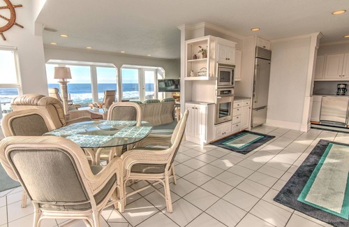 Gleneden Beach Maison | Ocean Front sur la plage de sable à Gleneden Beach! Ocean View Hot Tub! Dog Friendly! NUIT GRATUITE!