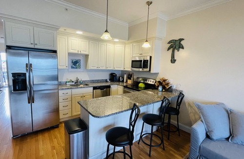 Hampton Copropriété | Ocean Front Pent House Beautiful Beach View Full Furnished Family Vacation Condo